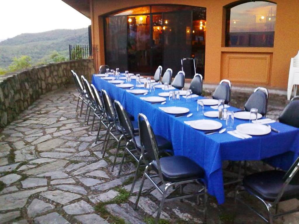 Hotel Hacienda Cola Del Caballo Сантьяґо Екстер'єр фото